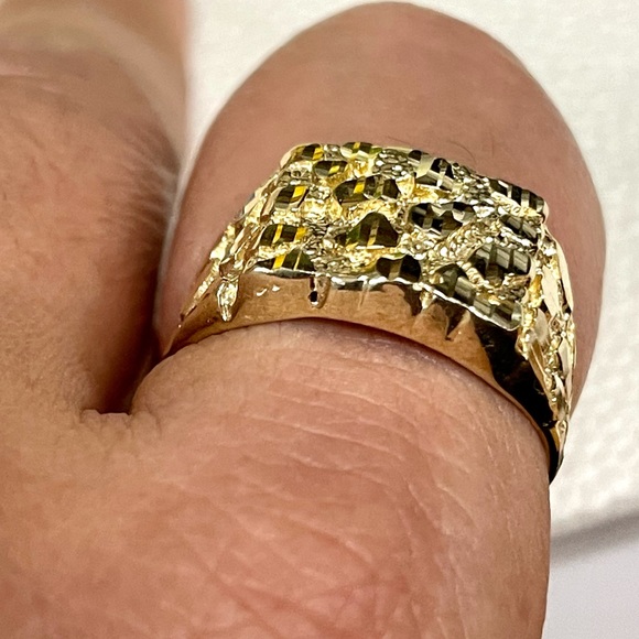 Brand New 10K Real Gold Square Nugget Ring - Picture 7 of 17